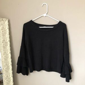Black Cropped Ruffle Sweater🖤